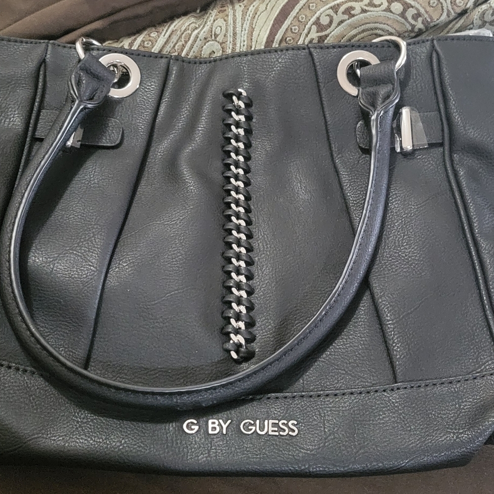 Guess Leadora Purse Hand Bag VY133607 Black & Silver Accents